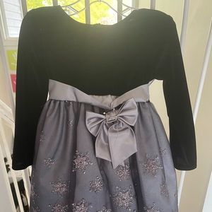 Gorgeous velvet snowflake dress-3T